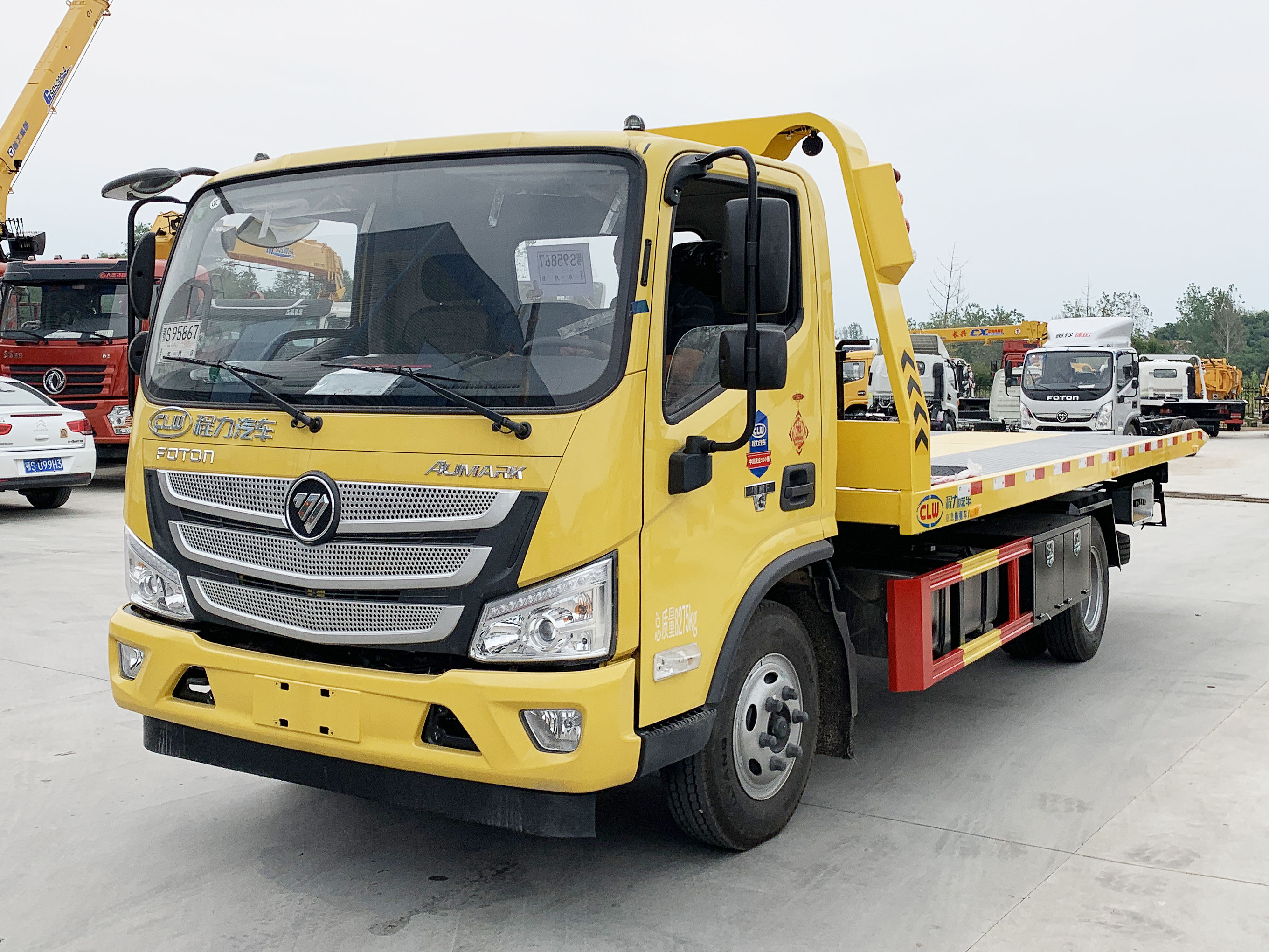 FOTON wrecker truck
