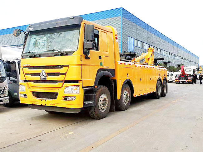 HOWO 8*4 towing tractor wrecker