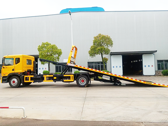 Dongfeng D9 heavy loaded wrecker truck