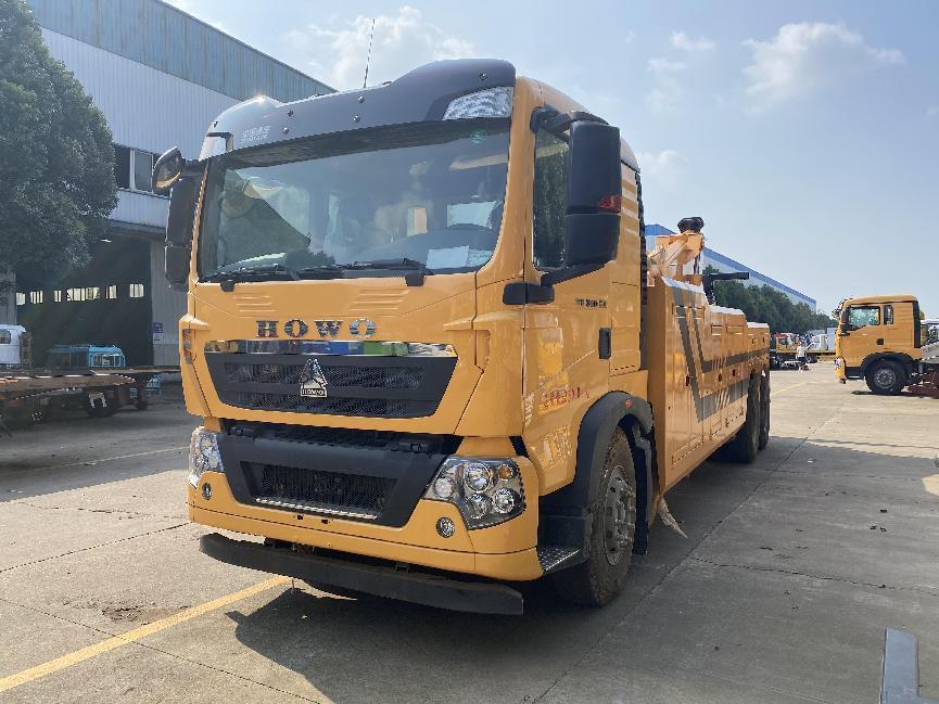 HOWO 6*4 towing and lifting integrated wrecker truck
