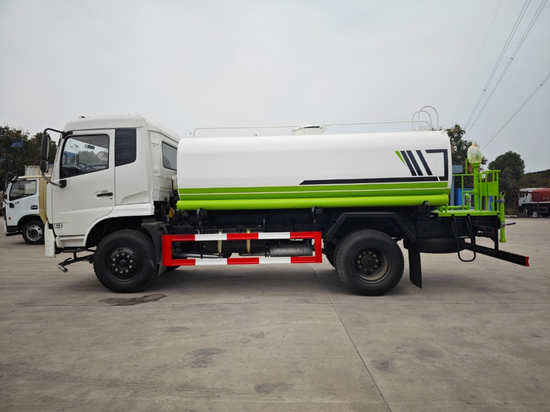 Seven points to increase the lifetime of the water sprinkler truck