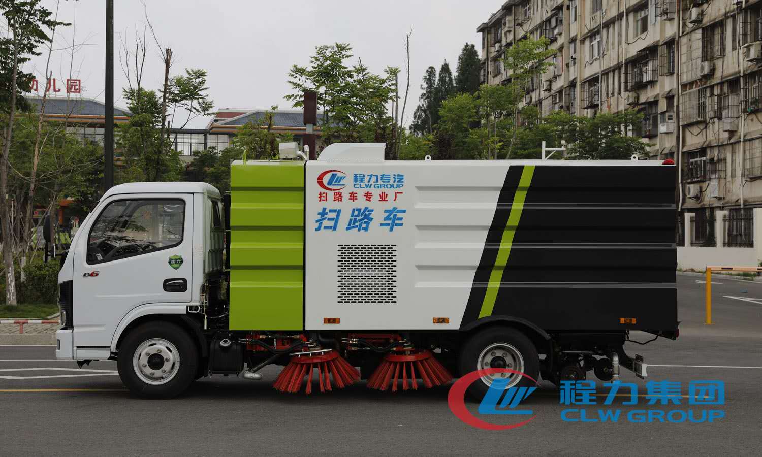Dongfeng 5m3 road sweeper truck