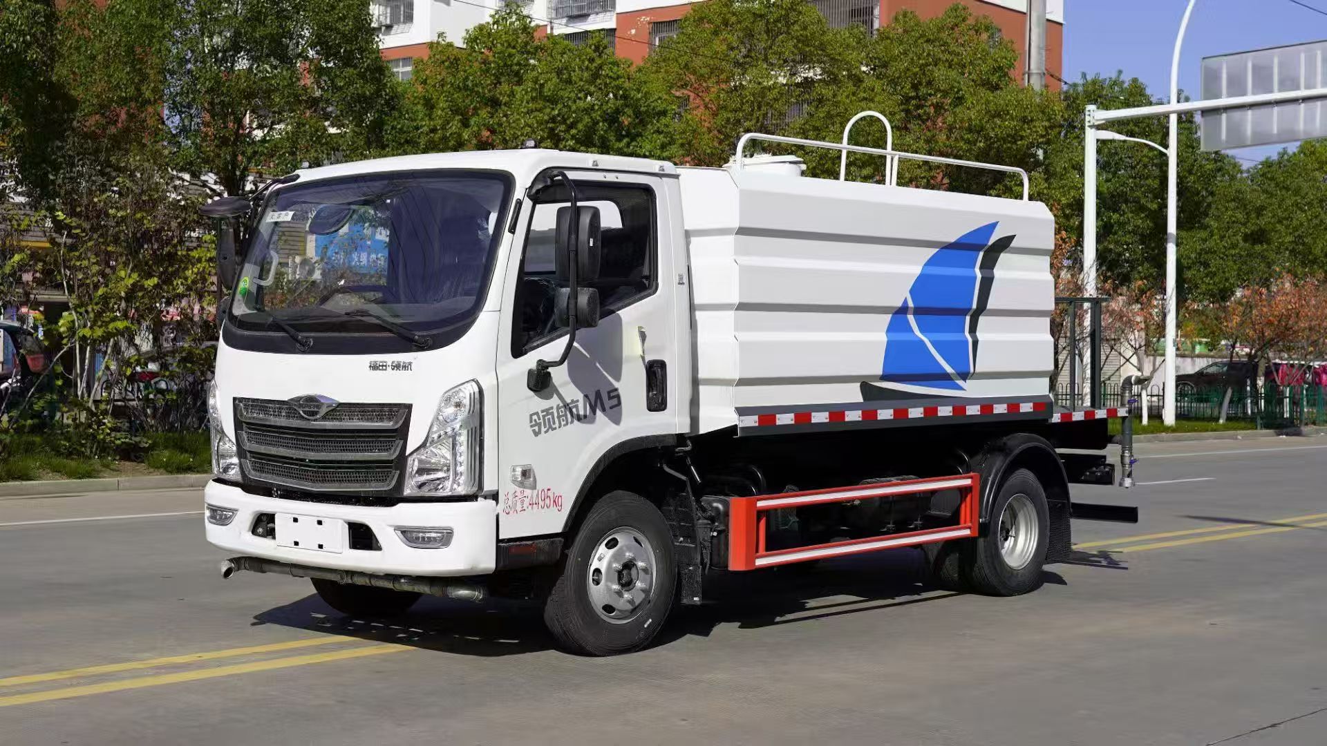 FOTON 7m3 water sprinkler truck