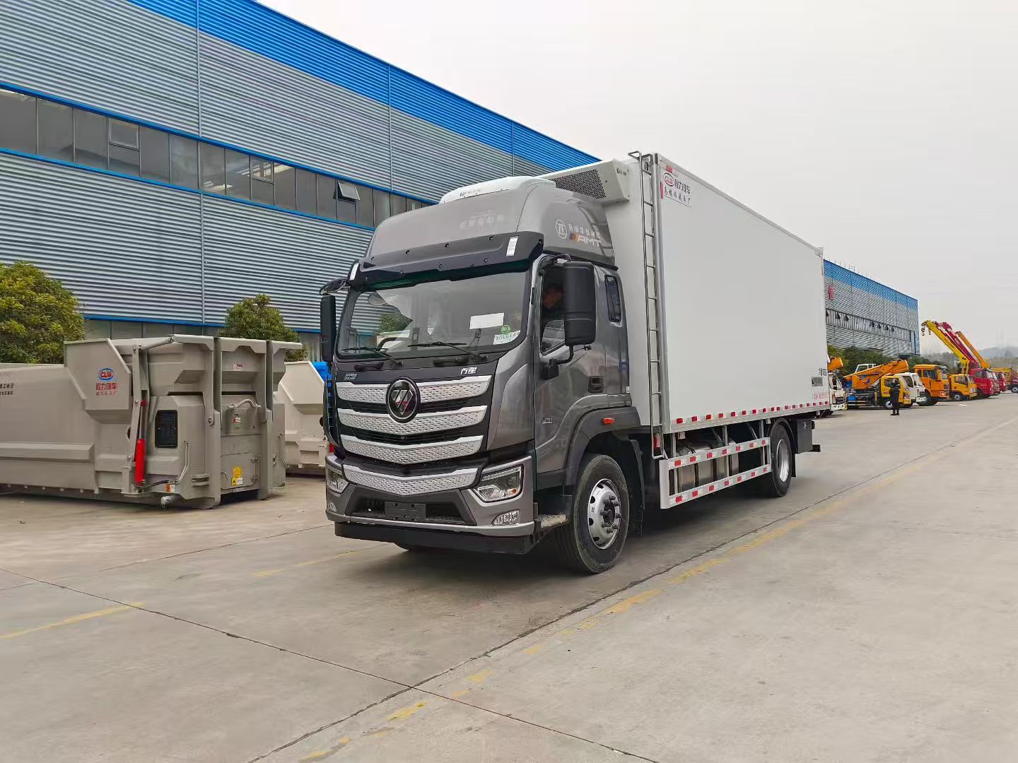 FOTON 6.8m refrigerator truck