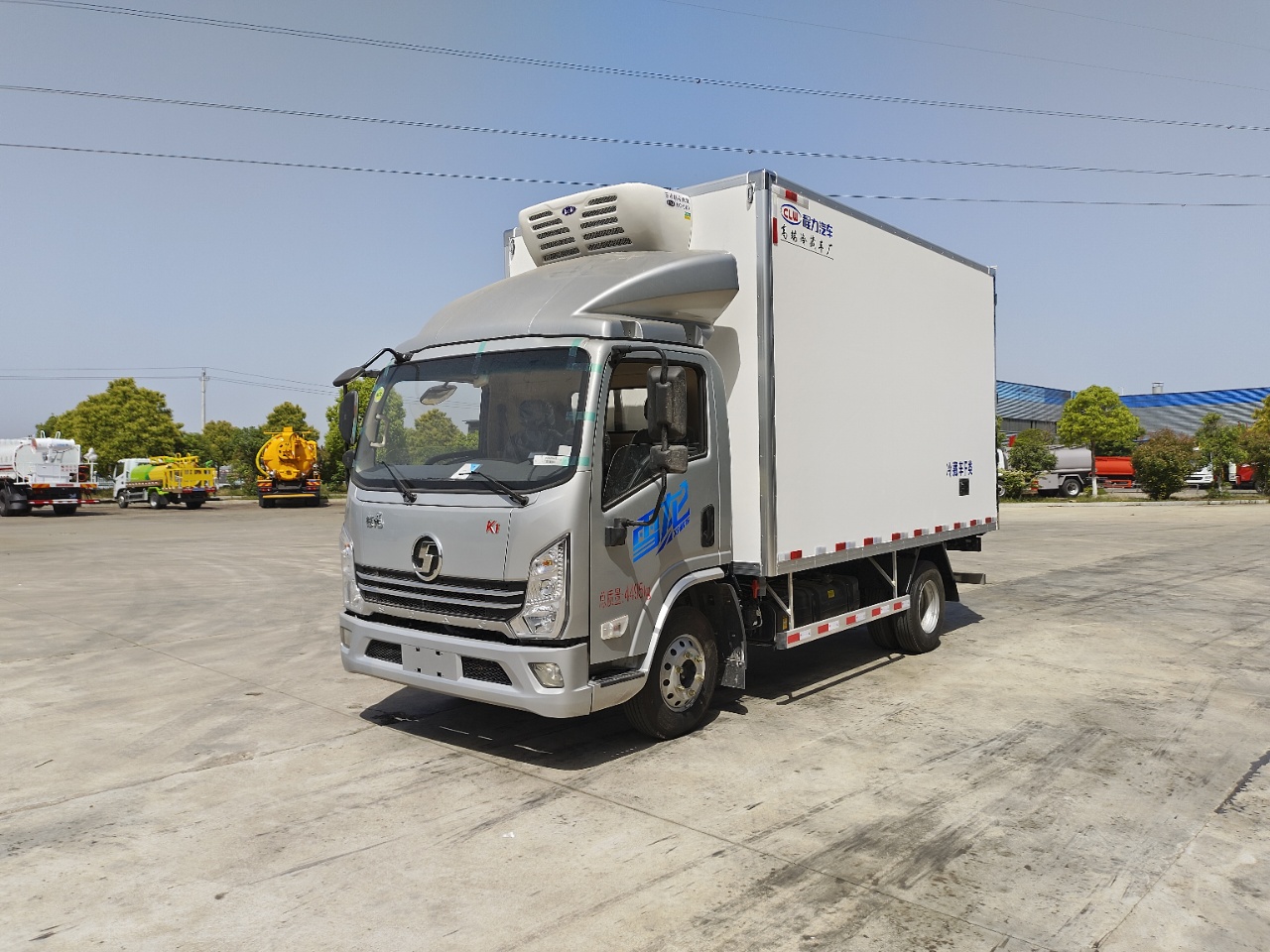 Shacman 4m refrigerator truck